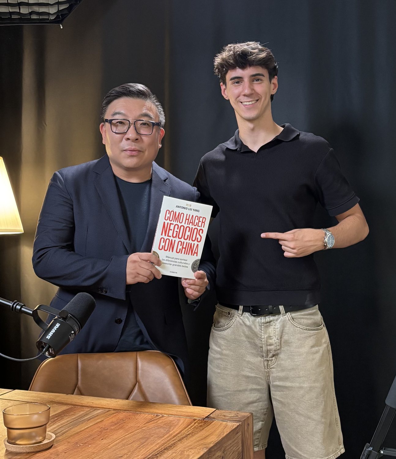 Hugo Ferrando con Antonio Liu Yang