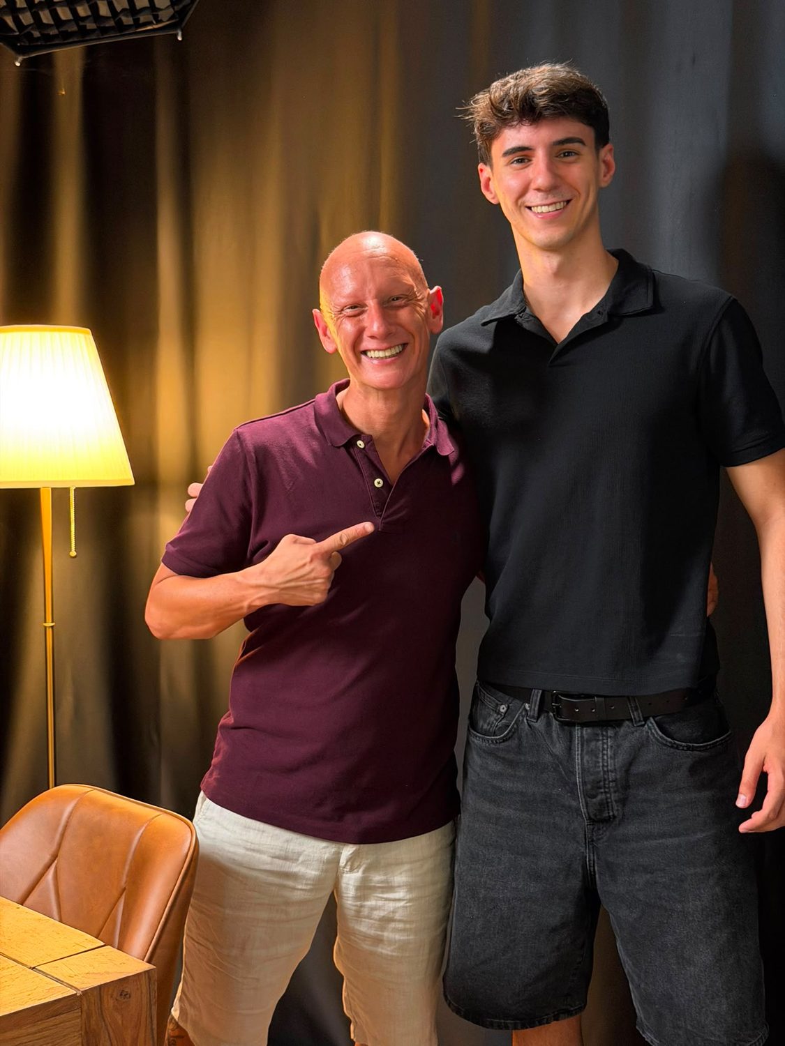 Hugo Ferrando con un invitado
